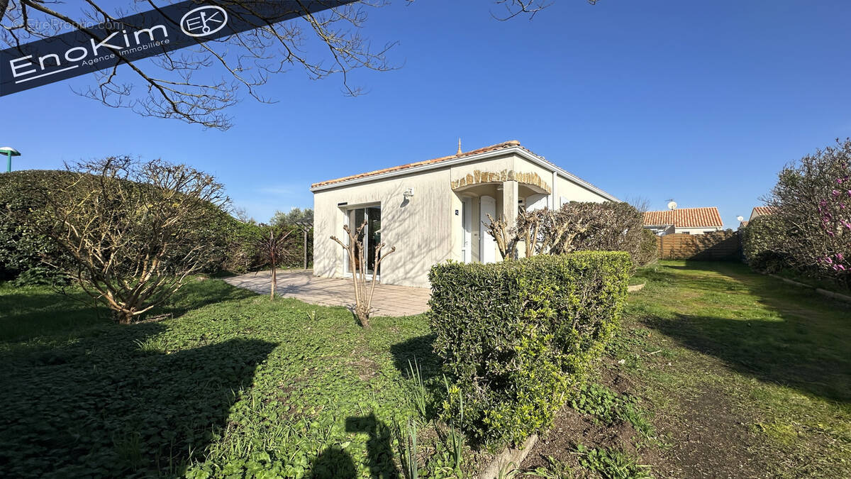 Maison à SAINT-VINCENT-SUR-JARD