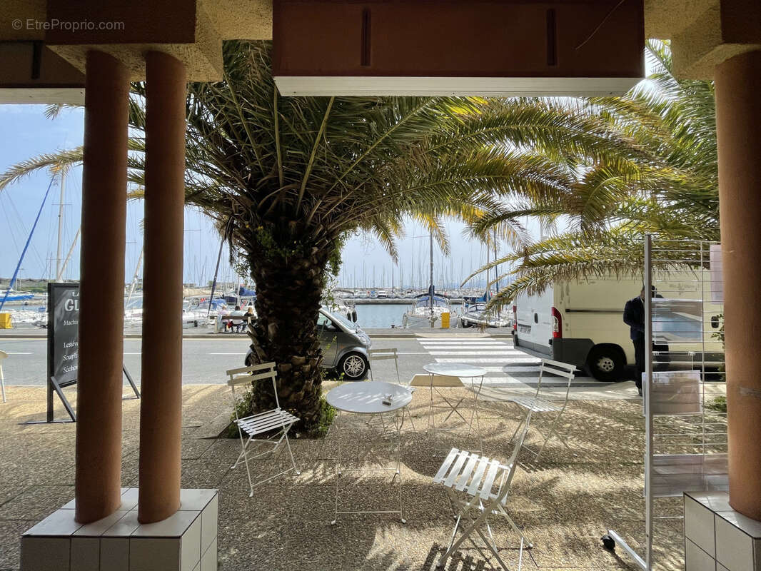 Commerce à SAINT-CYPRIEN