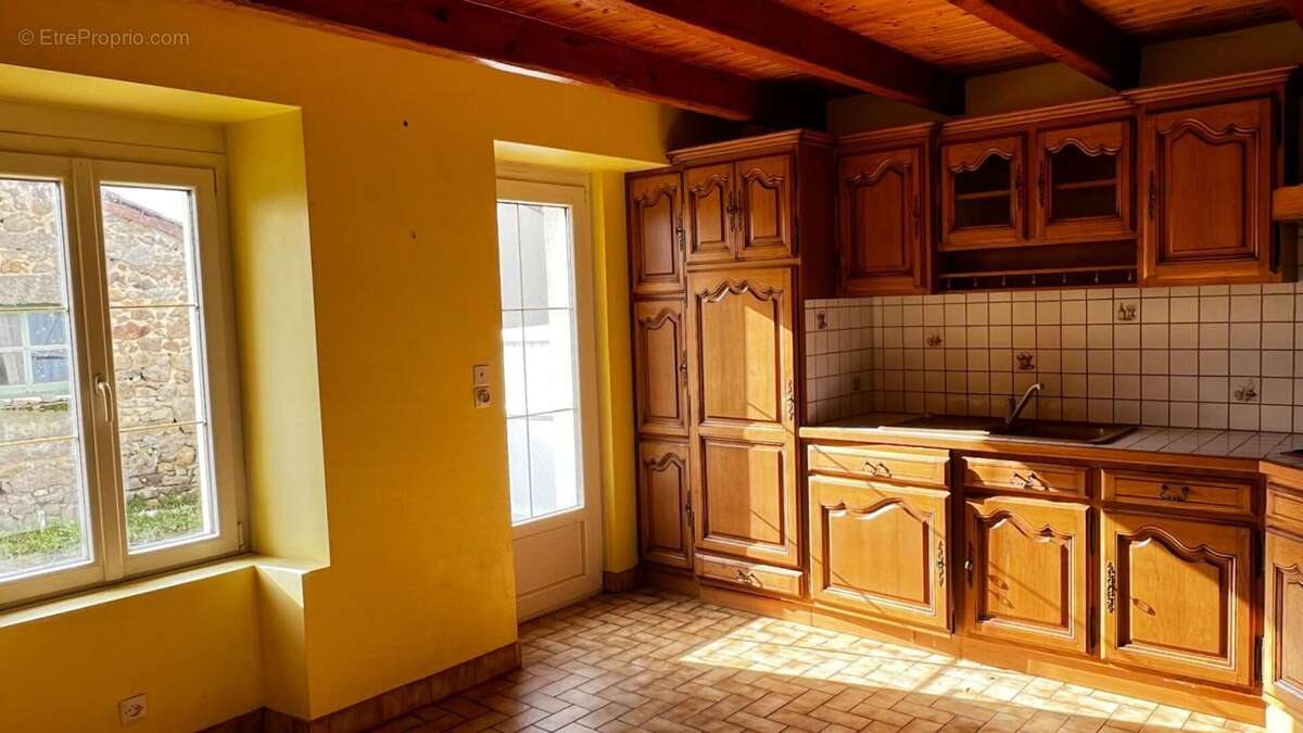 Maison à POUZAUGES