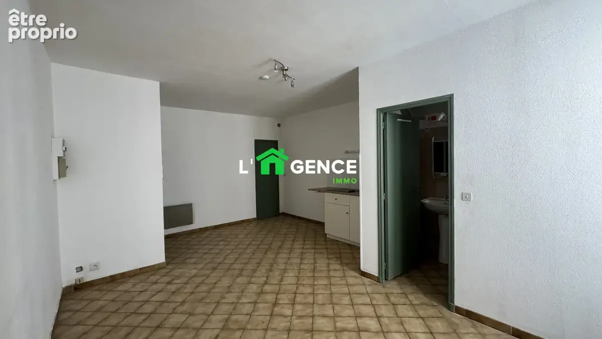 Appartement 1 pièce 50 m² à vendre à Martigues (13500) - photo 2