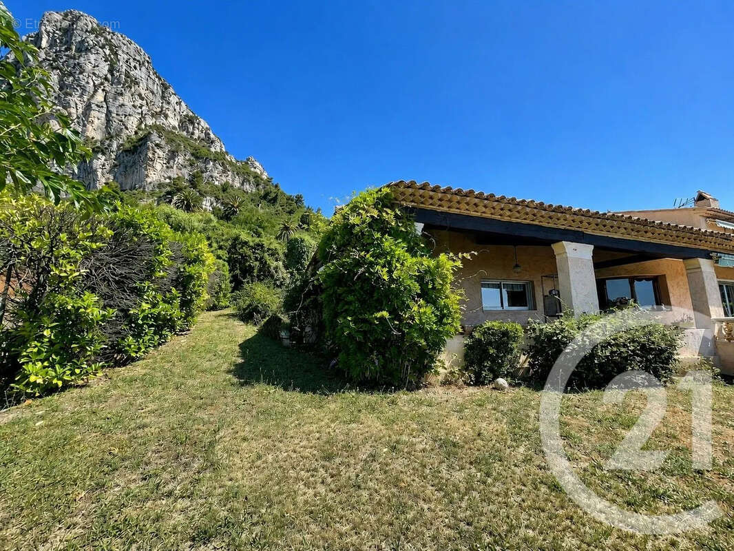 Maison 189 m² à Saint-Jeannet  - photo 3