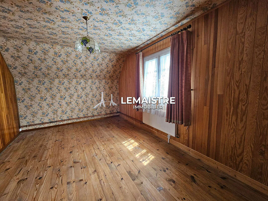 Maison à vendre - Montivilliers - 125 m² - 3/4 chambres - Jardin - Sous-sol - Fort potentiel - photo 7