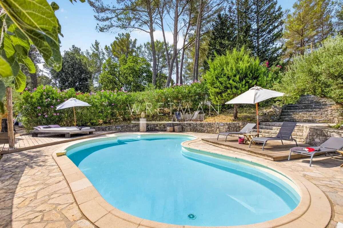 Propriété avec vue à pied du village - Lorgues - photo 2