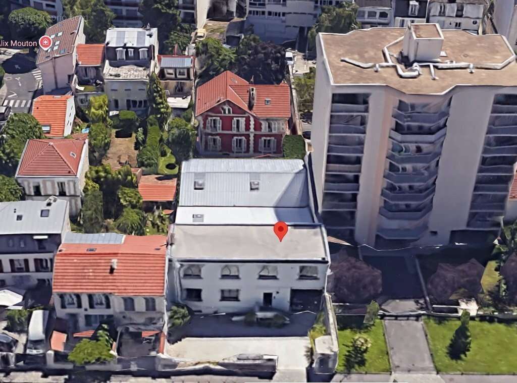Appartement à COURBEVOIE