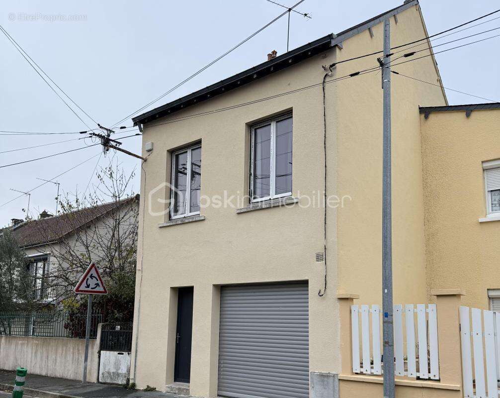 Maison rénovée de près de 120 m² – Quartier Batignolles, Le Mans – 15 min à pied de la gare - photo 4
