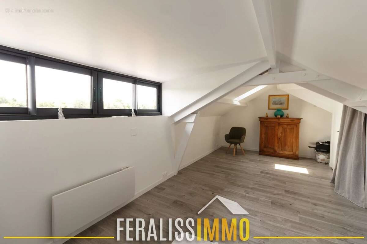 Maison à VAUX-SUR-SEINE
