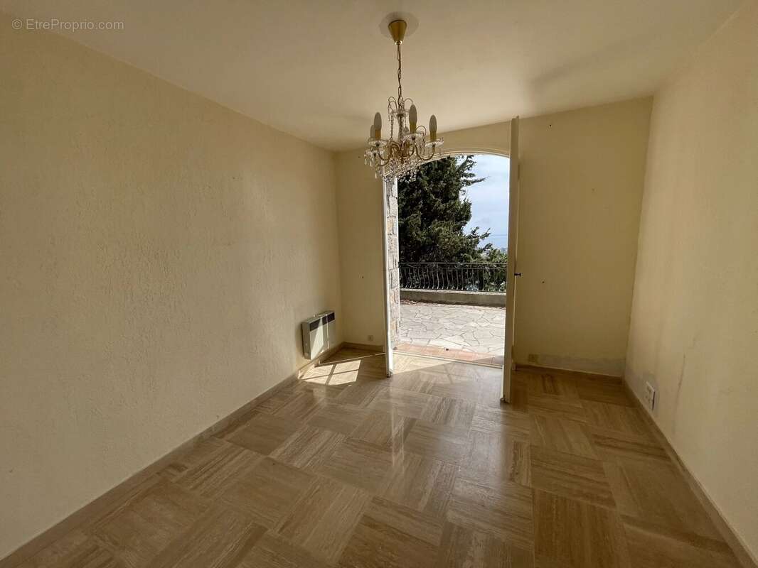 Maison à THEOULE-SUR-MER