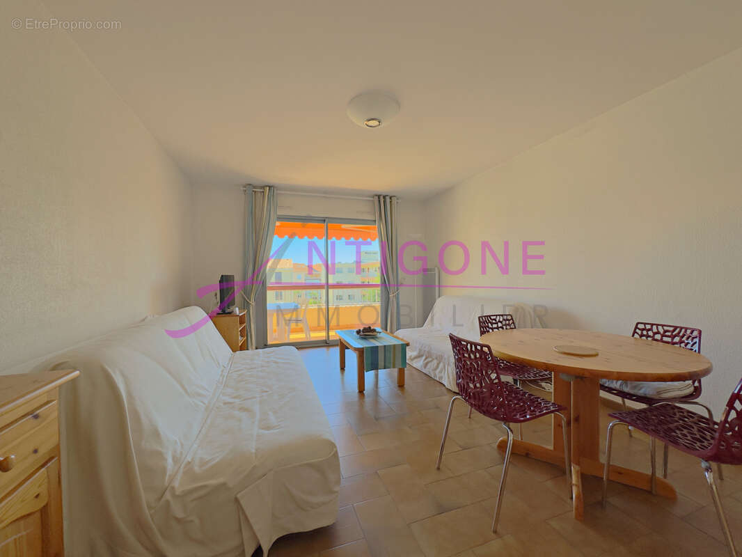 Appartement à SANARY-SUR-MER