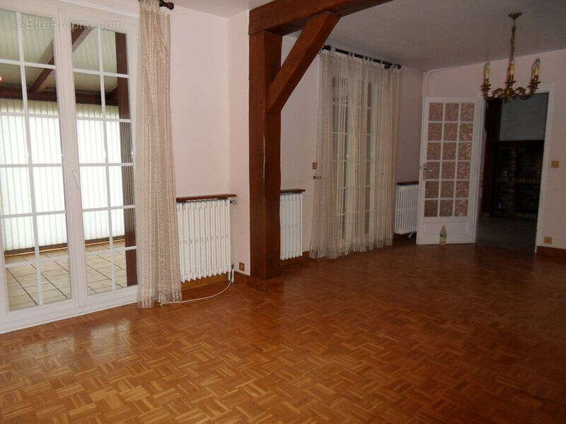 Maison à MARGNY-LES-COMPIEGNE