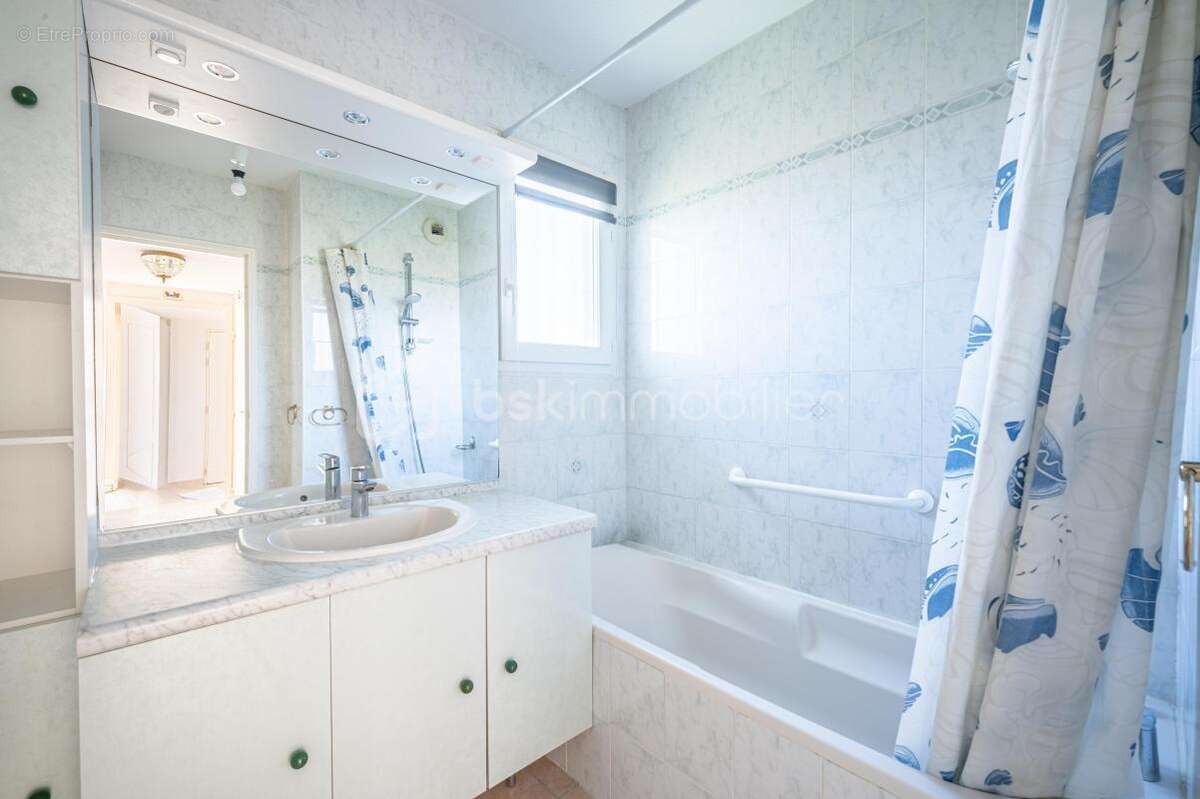 Appartement à HYERES