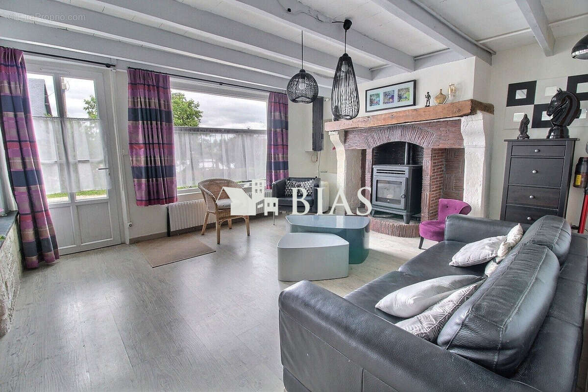 Maison à BOURG-ACHARD