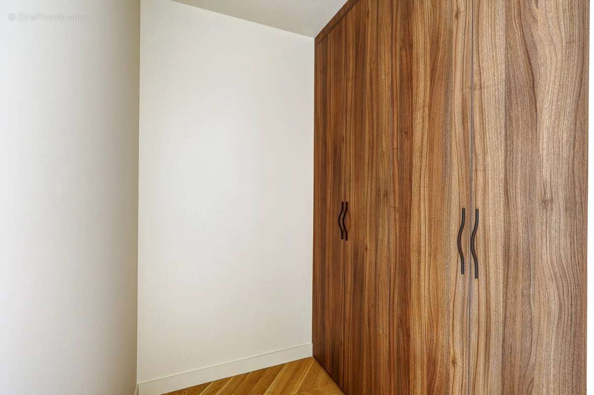 Appartement à PARIS-1E