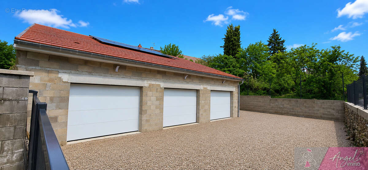 Maison à ORCHAMPS