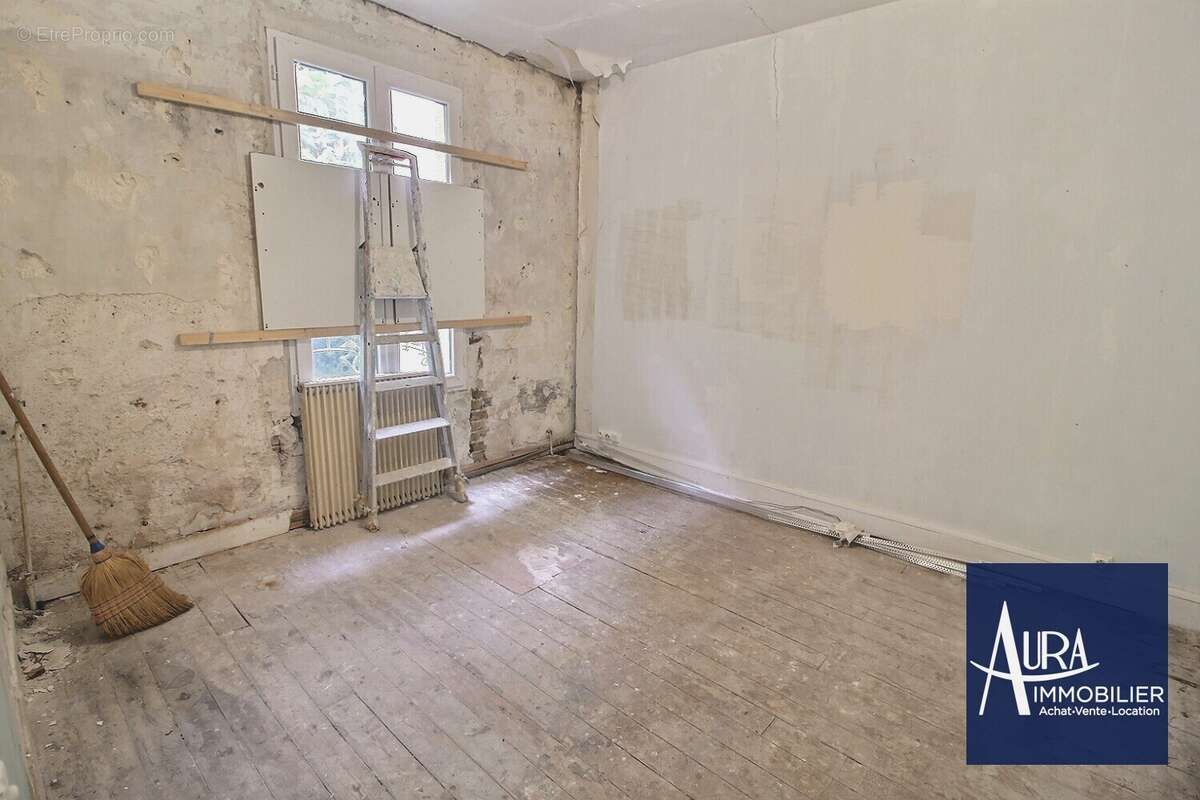 0_0001_1 - Maison à LES LILAS