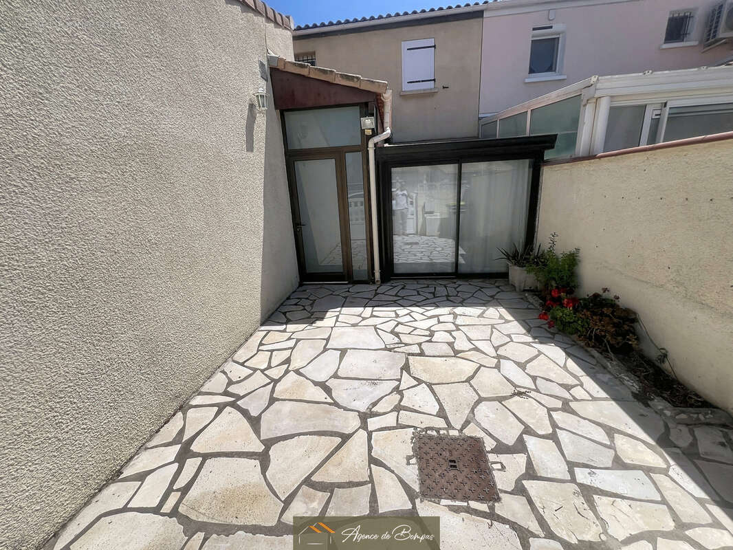 - villa 2 faces 76 m2 hbts  sur 140 m2 de terrain  - terrasse et garage - photo 9