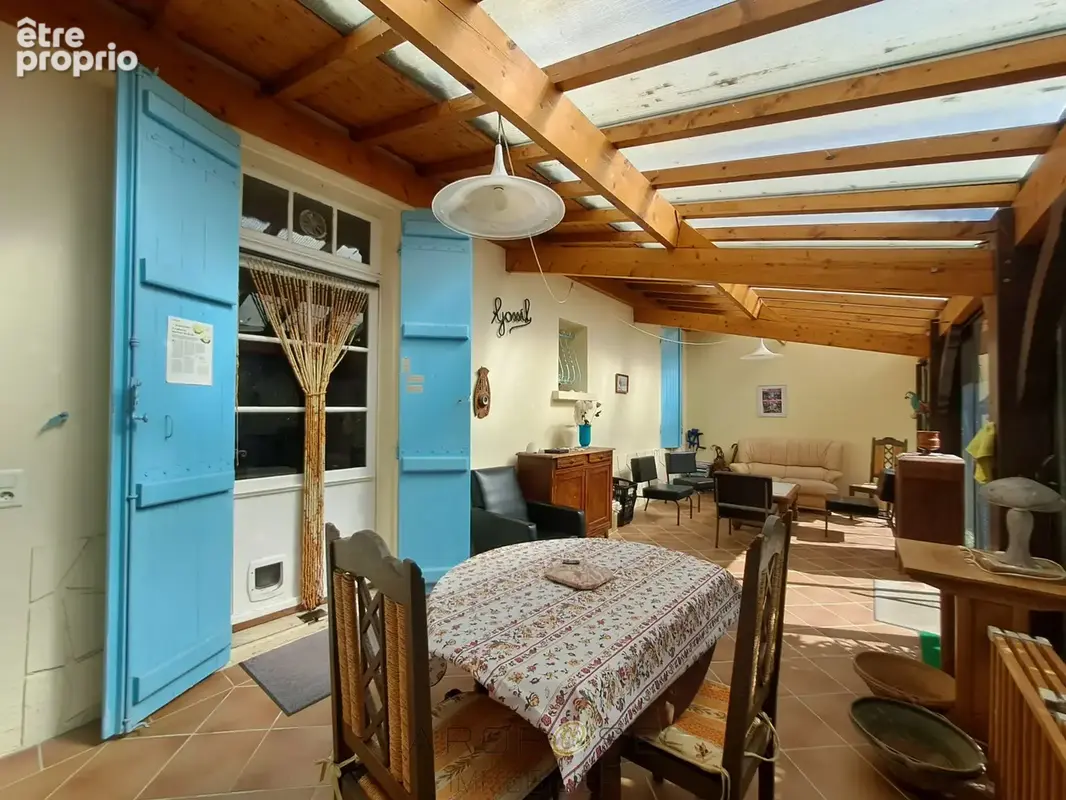 Maison de village 8 pièces, à pied des commerces, avec véranda, jardinet et grand  garage - photo 5