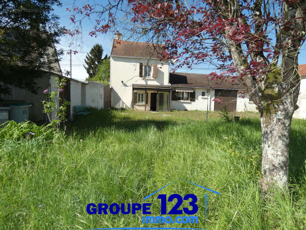 Maison à ESNON