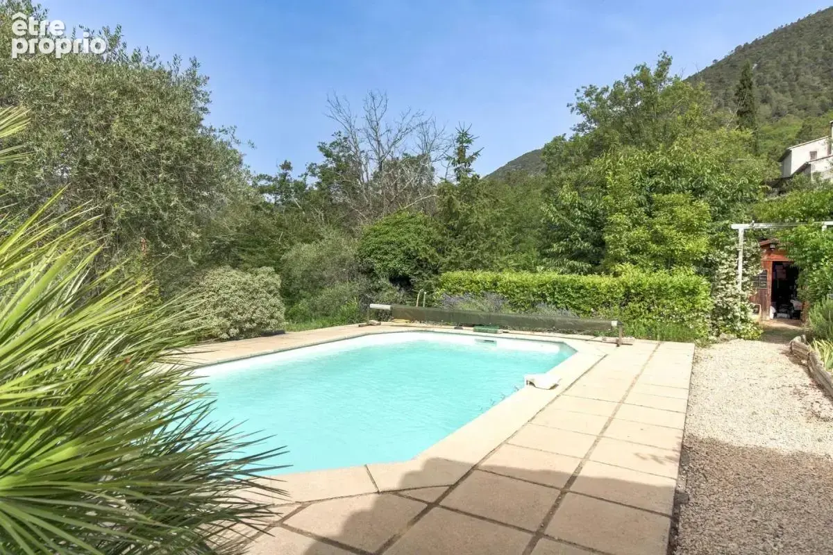 Roquesteron//Maison plain pied//100 m²//4 Pièces//Jardin//Piscine - photo 13