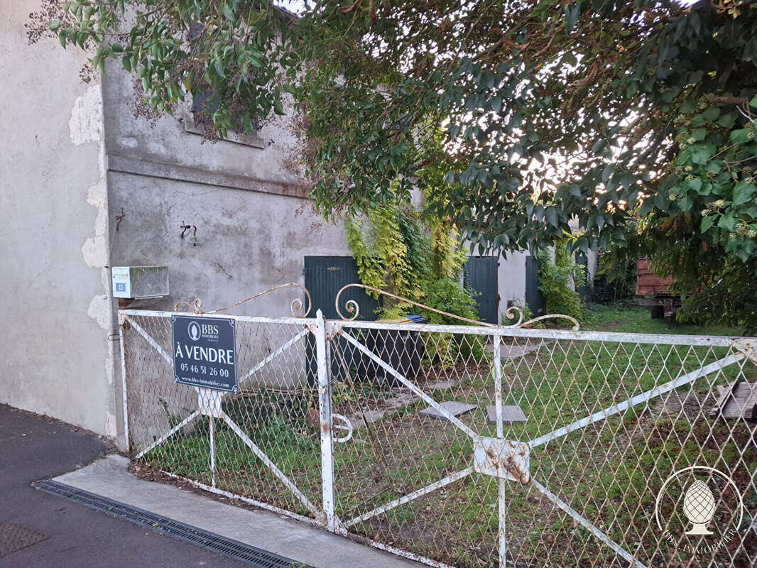 Maison à SAINTE-SOULLE