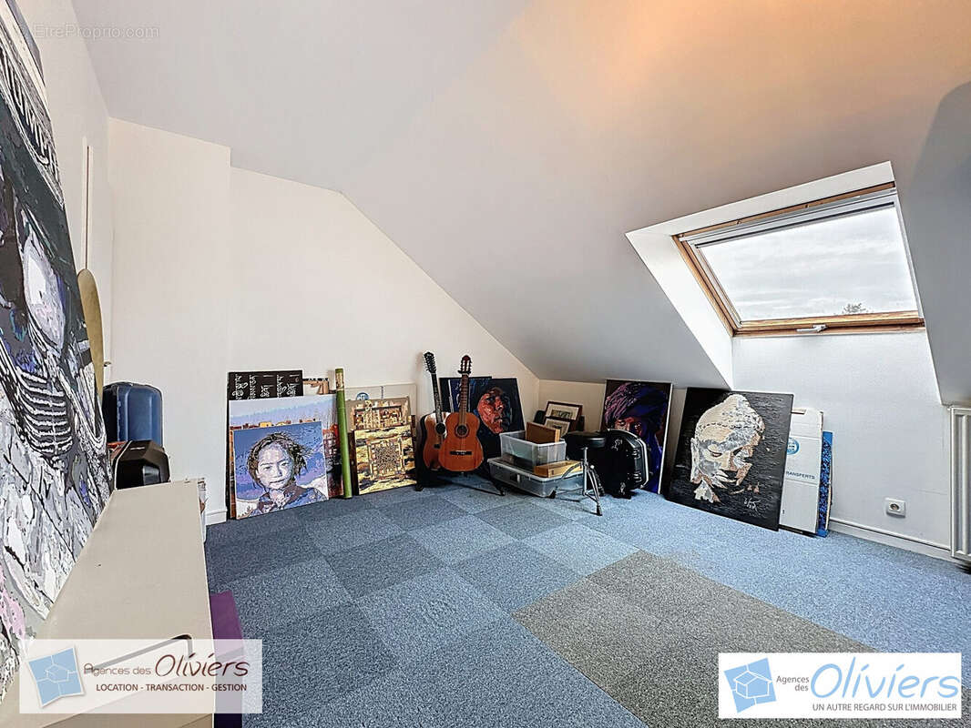 Maison 113 m² à Voisins-Le-Bretonneux  - photo 9