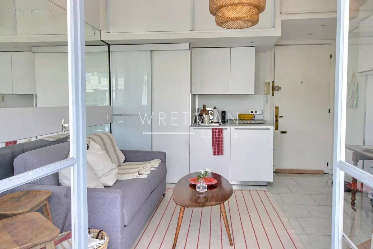 Studio lumineux avec grande terrasse – Nice Carré d'Or - photo 5