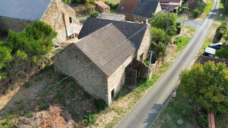 Authentique maison en pierres 180 m² - Investisseurs ou amoureux de rénovation - LIGNEROLLES (36) - photo 2