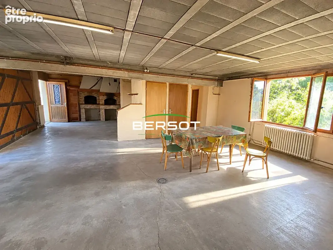 Maison 5 chambres avec dépendances et terrain de 1 407 m² - photo 7
