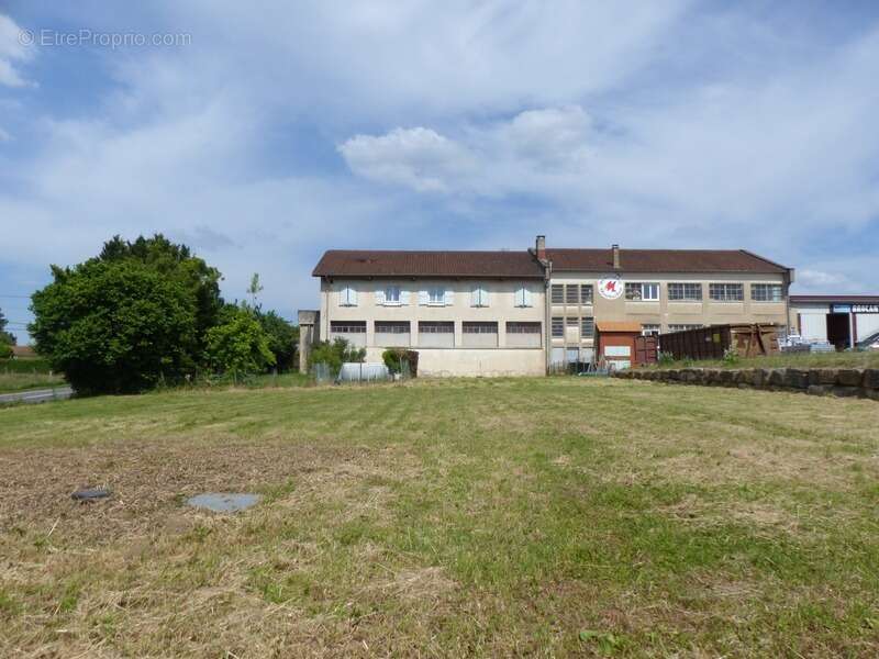 Appartement à NEUVILLE-LES-DAMES