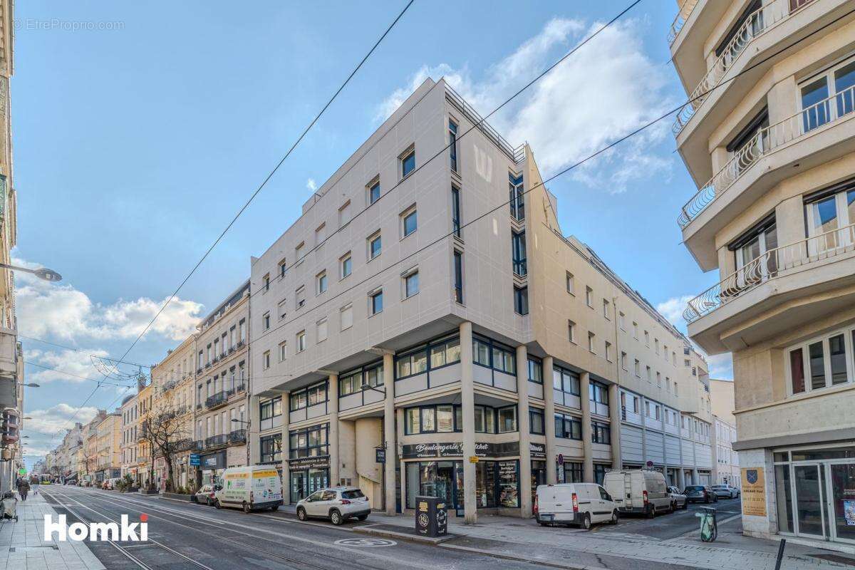 Appartement à SAINT-ETIENNE