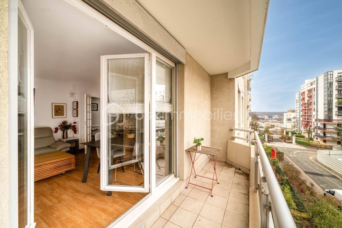 Appartement à ISSY-LES-MOULINEAUX
