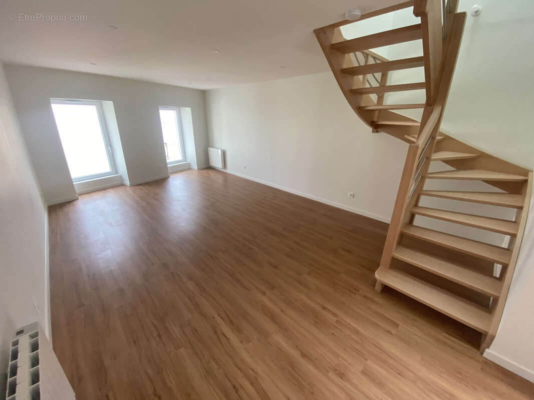 Appartement à SAINT-ALBAN-LES-EAUX