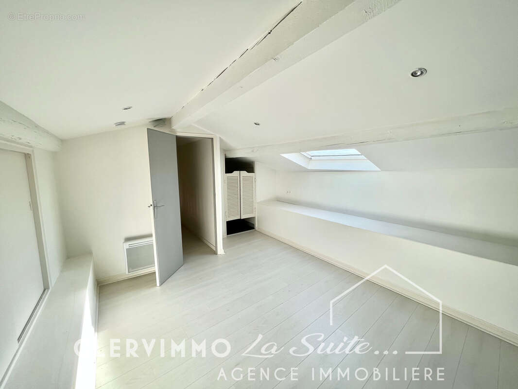 Appartement à MARSEILLE-11E