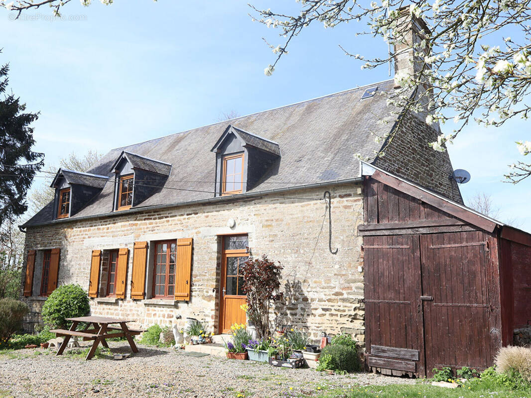 Maison à MORTAIN