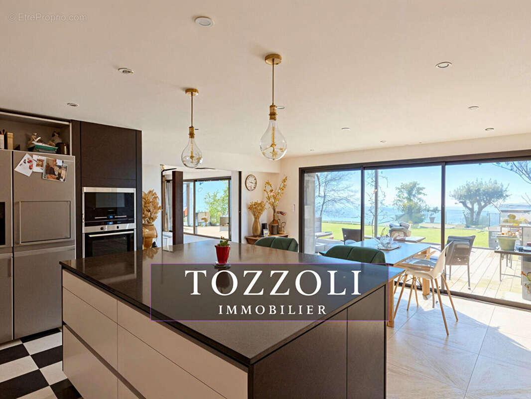 Maison à SAINT-QUENTIN-FALLAVIER