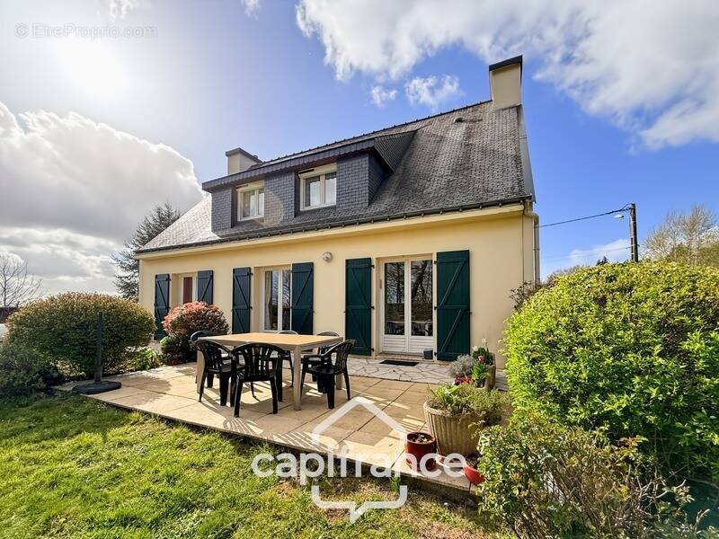 Maison à BIEUZY
