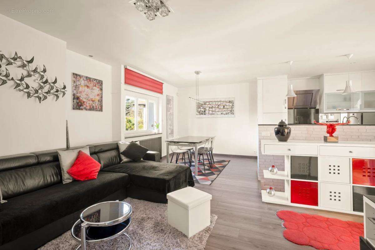 Appartement à FONTAINES-SUR-SAONE