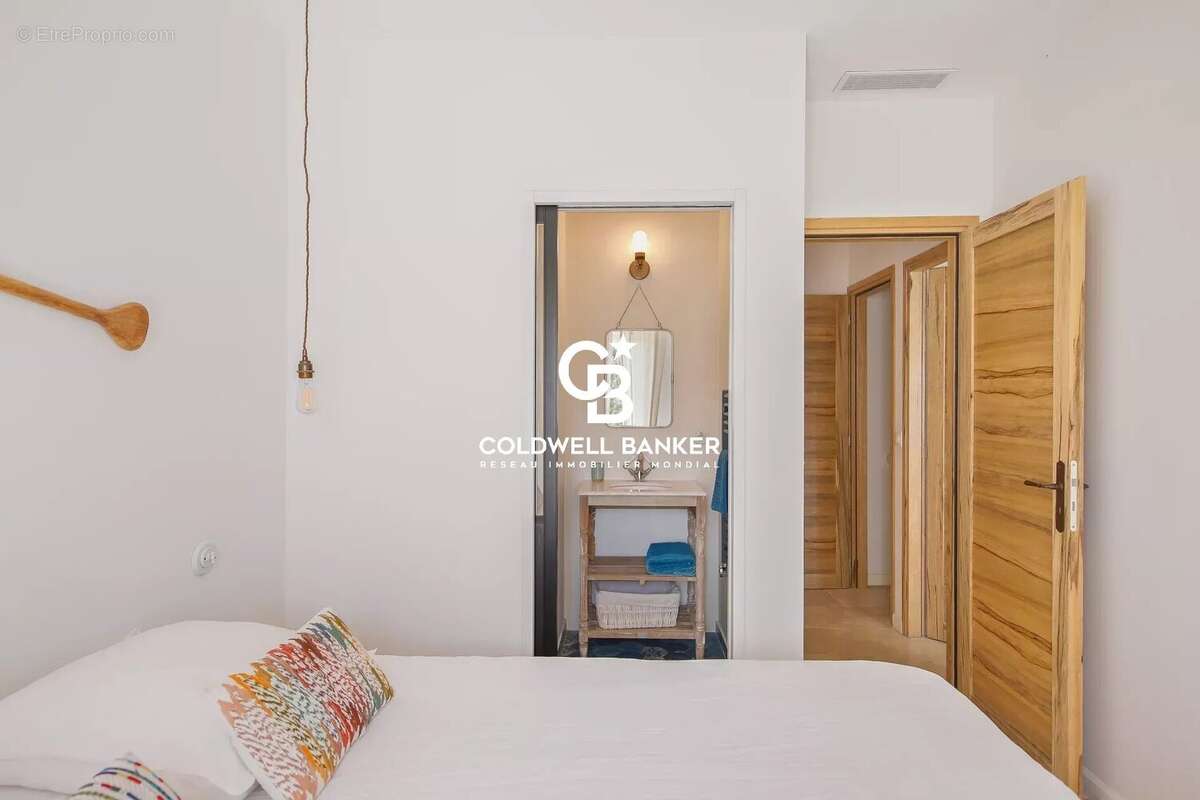 Maison à CARQUEIRANNE