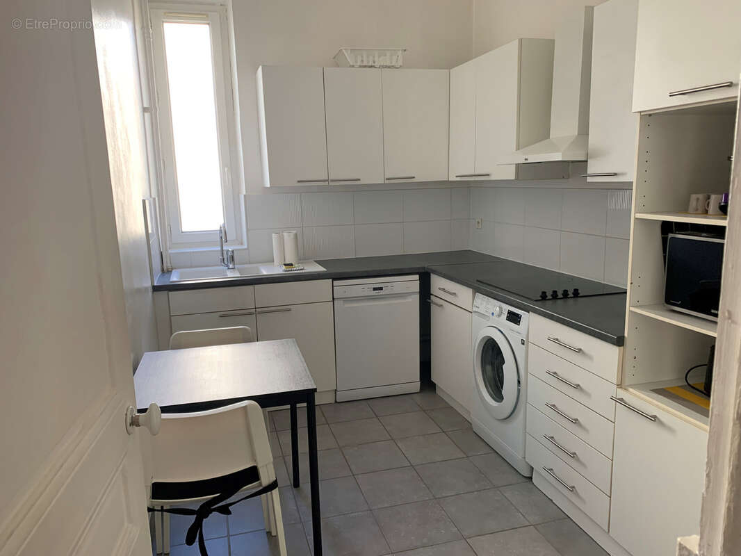 Appartement à MARSEILLE-5E