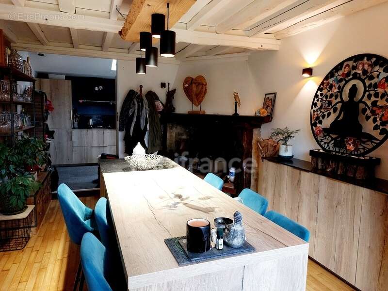 Maison à CARSAC-AILLAC