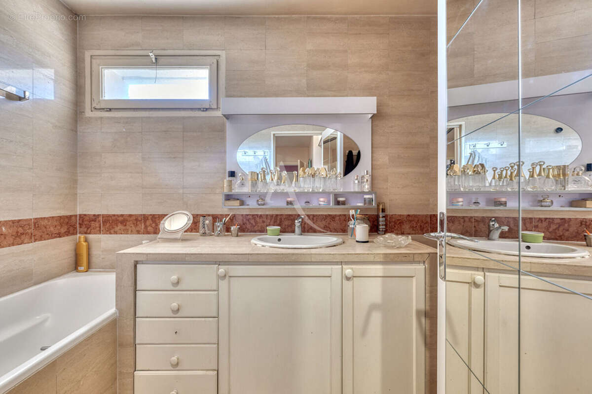 Appartement à LE PERREUX-SUR-MARNE