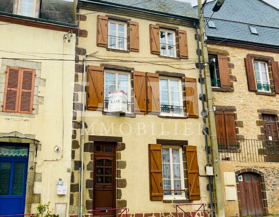 Maison à FRESNAY-SUR-SARTHE