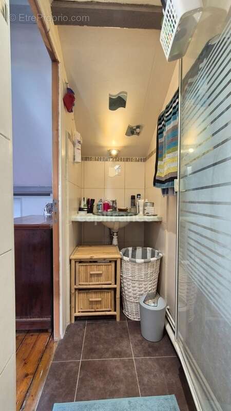 A vendre ETAMPES (91), Proche centre-ville, Charmante Meulière de 5 pièces sur sous-sol avec cour et garage - photo 18