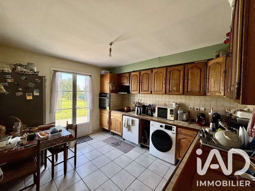 Maison 150 m² à Chenoise  - photo 6