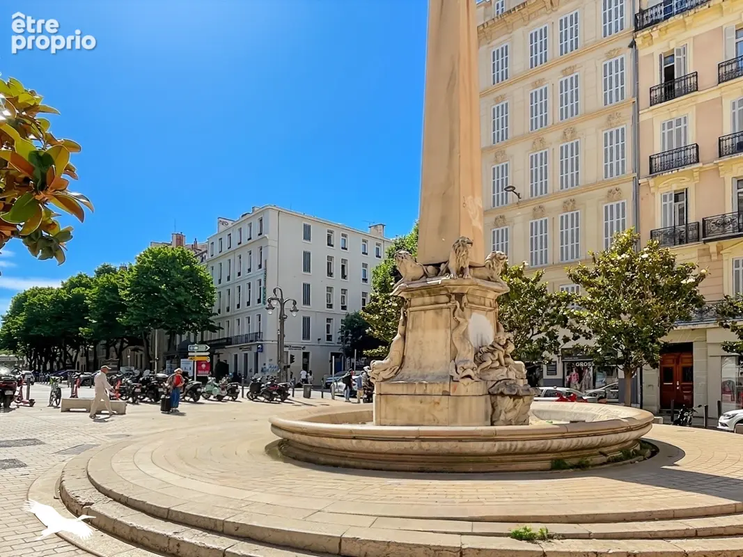 A VENDRE - Marseille 13001, Murs commerciaux de 89m² libre de toutes occupations. - photo 4