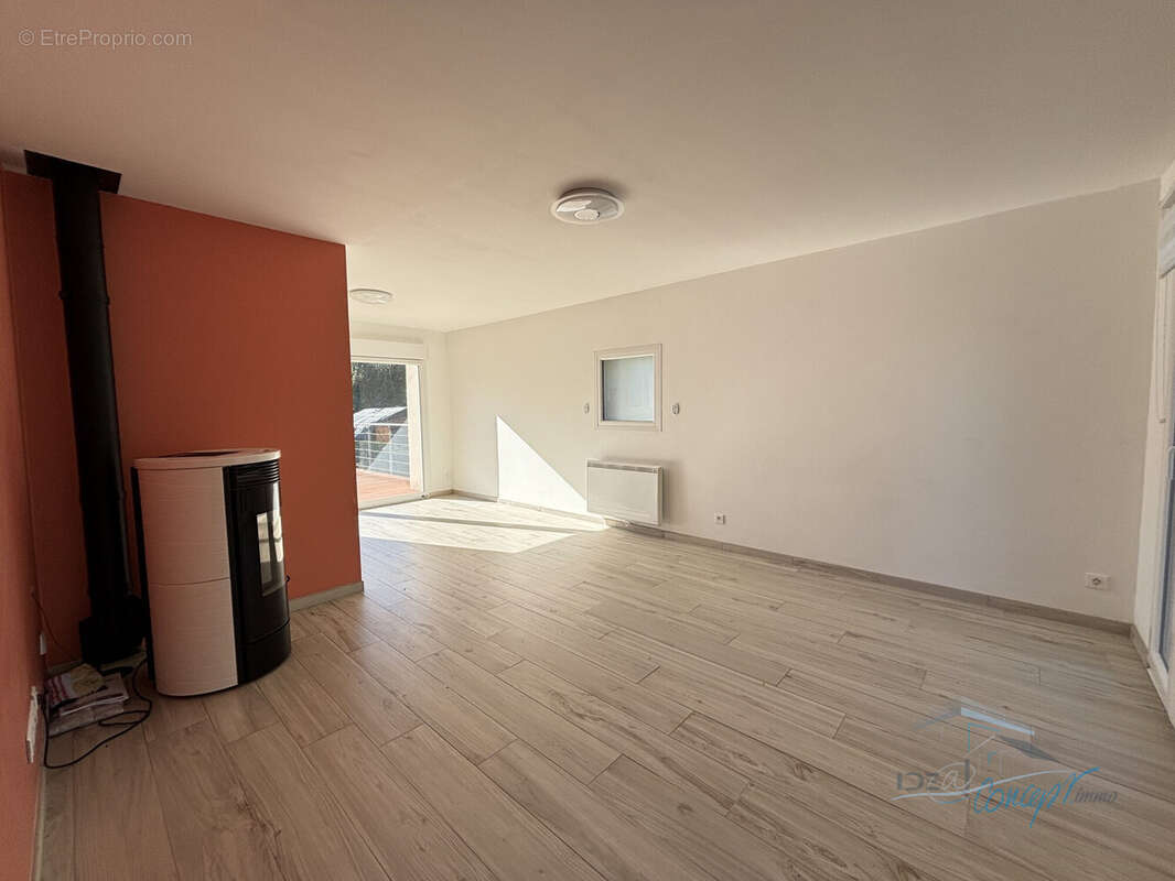 Maison à JANVILLE-SUR-JUINE