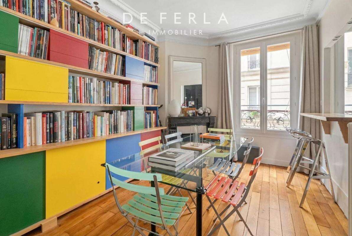 Appartement à PARIS-14E