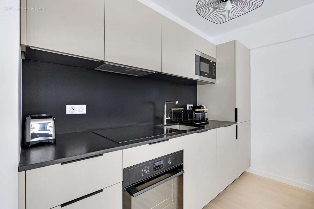 Appartement à PARIS-18E