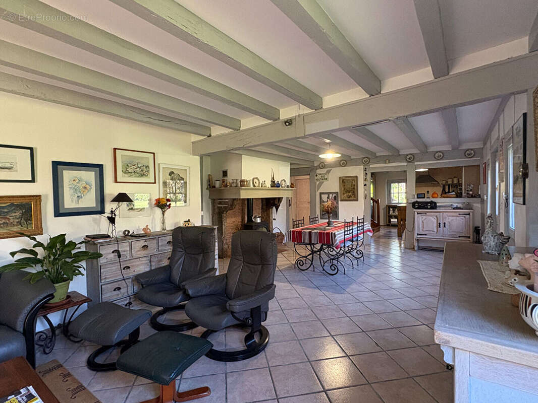 Maison à RION-DES-LANDES