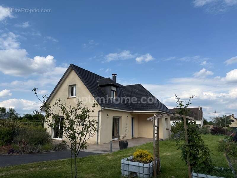 Maison à BOURG-ACHARD
