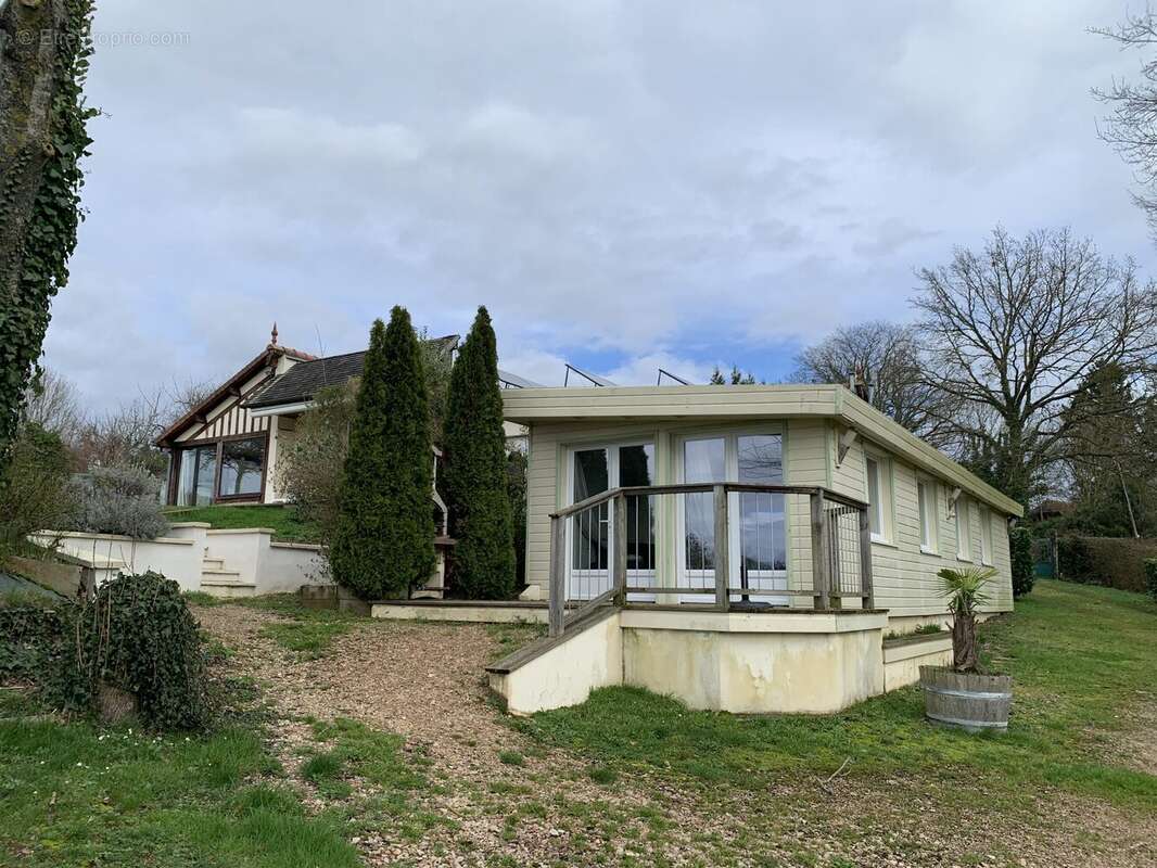 Maison à CASTILLON-EN-AUGE